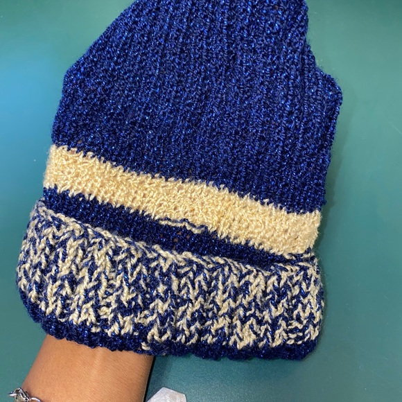 Hand-Knitted Cap !!!! - Picture 4 of 4